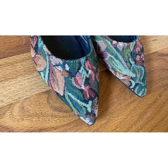ASOS women’s Tapestry flat shoe, marked size 7, fits like size 9. Worn one time. - Picture 3 of 8